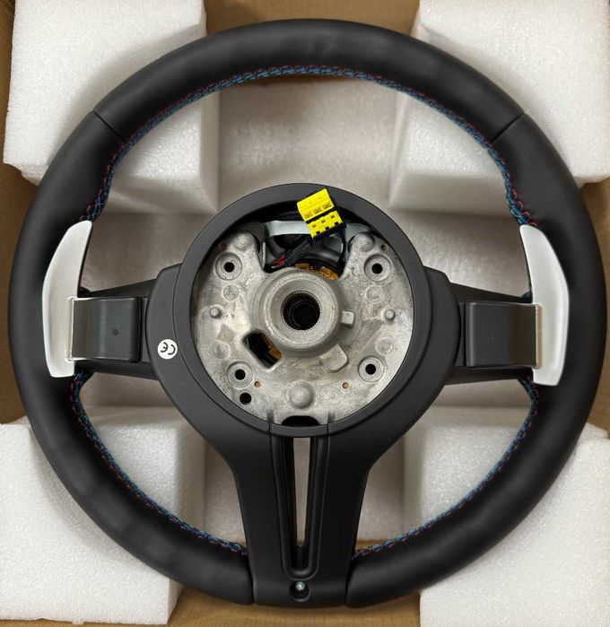 BMW Спортен Волан M с Цветни Конци – F30/ F31/ F32/ F36/ F15/ F16/ F25