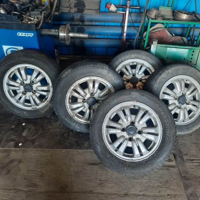 Продам пять дисков хонда на R 15