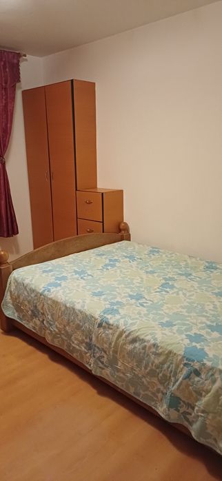 Închiriez o cameră  in apartament 4 camere