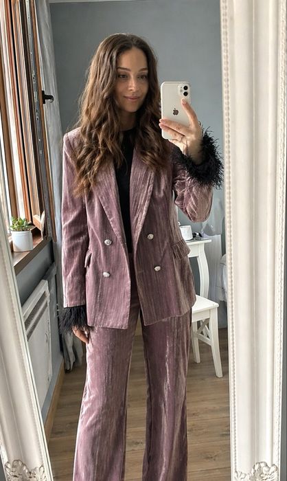 Блейзе ZARA с пера на ръкавите
