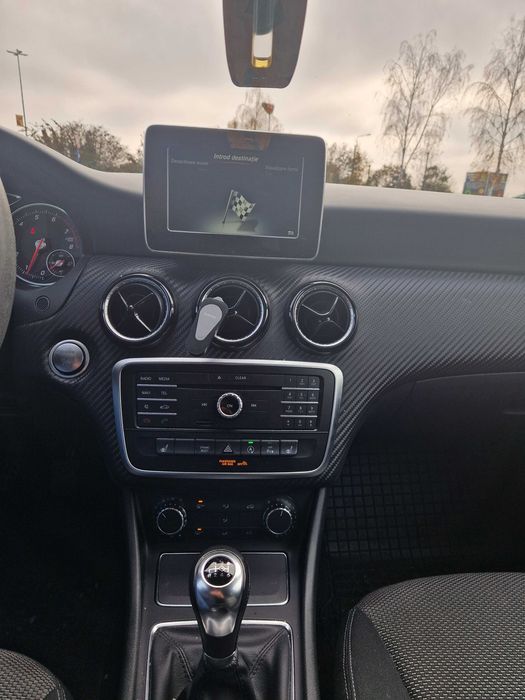 Mercedez Benz GLA 180 2019