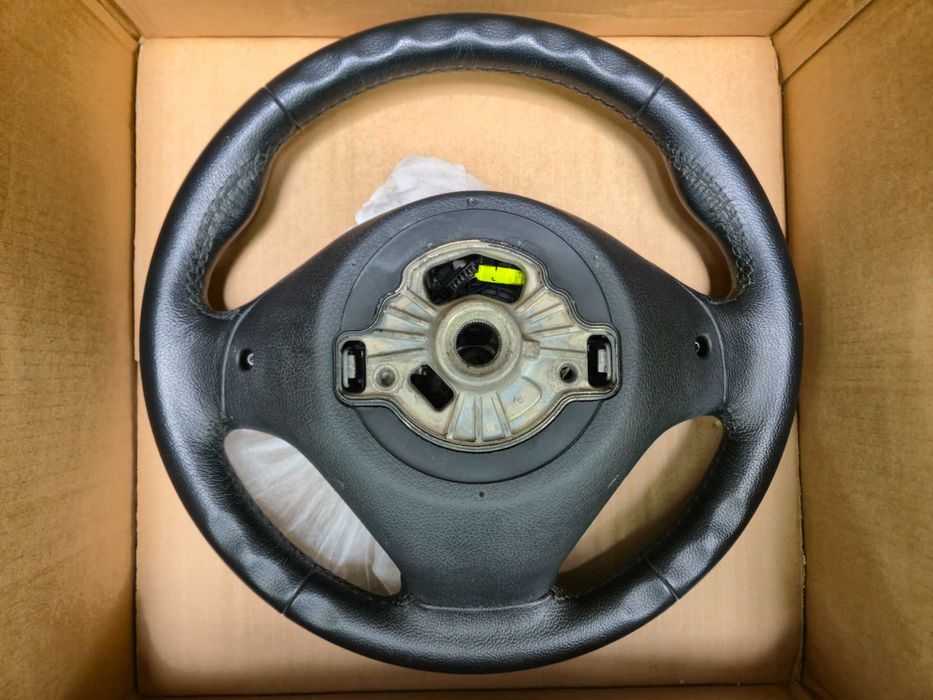 оригинален волан за bmw f30 като нов!