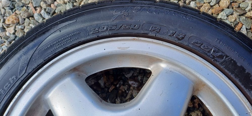 Set 4 jante originale Seat 15"cu anvelope vara  Goodrich  205/50 R 15