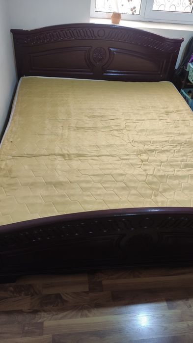 Двухспальная кравать продам срочно не дорого