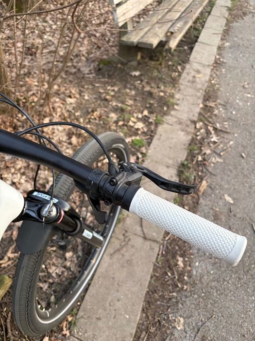 Cube Reaction C:62 карбоново колело