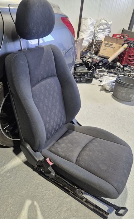 Шофьораска седалка мерцедес w203 класик 2004г