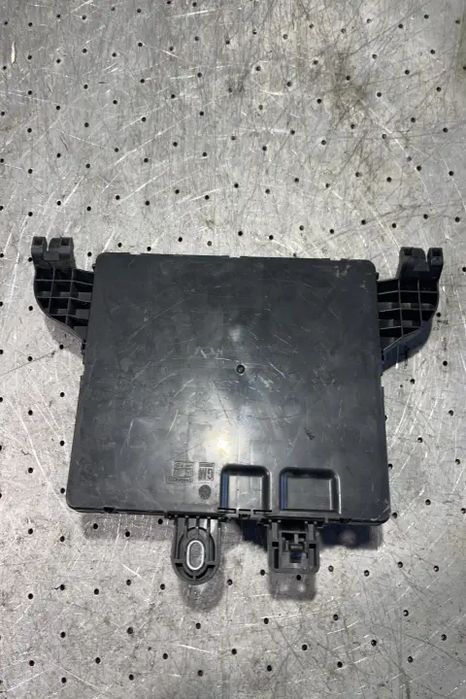 Panou sigurante si relee Opel Insignia 2009