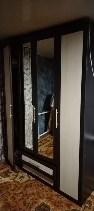 Продам спальный гарнитур