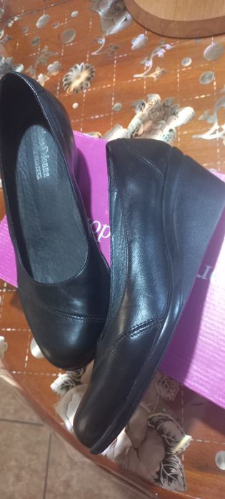 Pantofi de damă,nr.39,de piele.