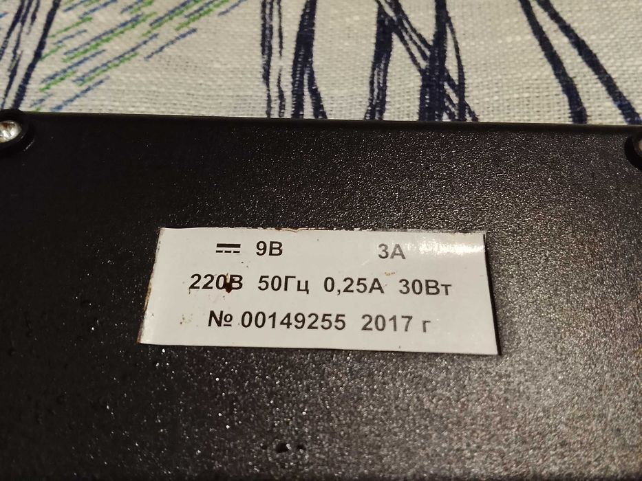 Блок питания DC 9 V, 3 A