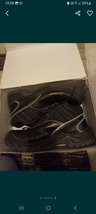 Ghete din piele naturală cu bombeu metalic