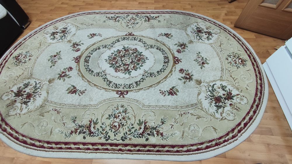 Продам ковёр овальный б/у (Турция)