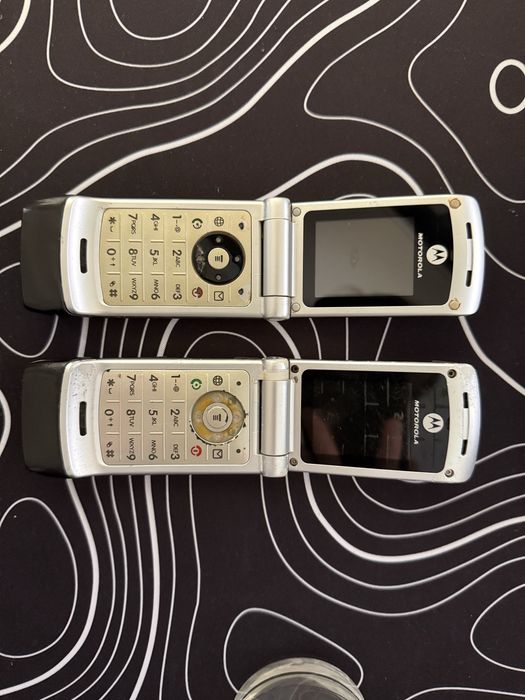 2 telefoane Motorola W375 negre