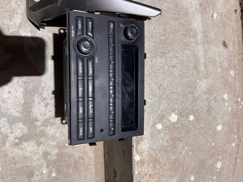 Срочно продаётся заводской магнитофон на Кобальт