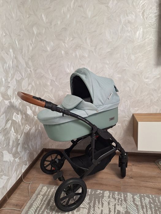 Продам детскую коляску