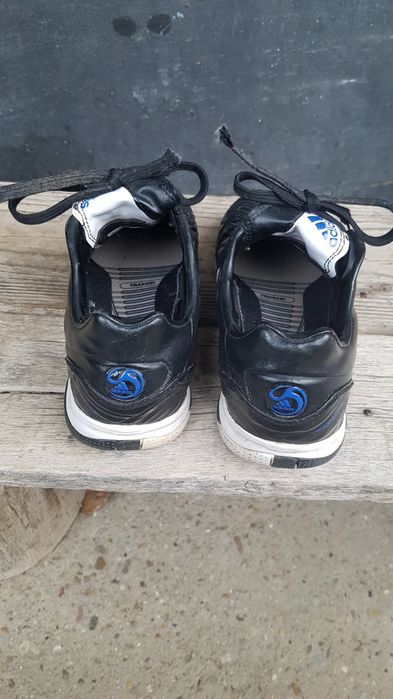 Футболни обувки стоножки Adidas 33 номер