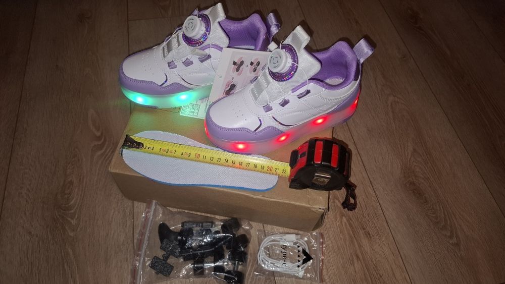 Ролкови кънки с LED светлини номер 33