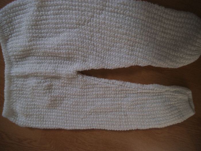 Детски ръчно плетени дрехи