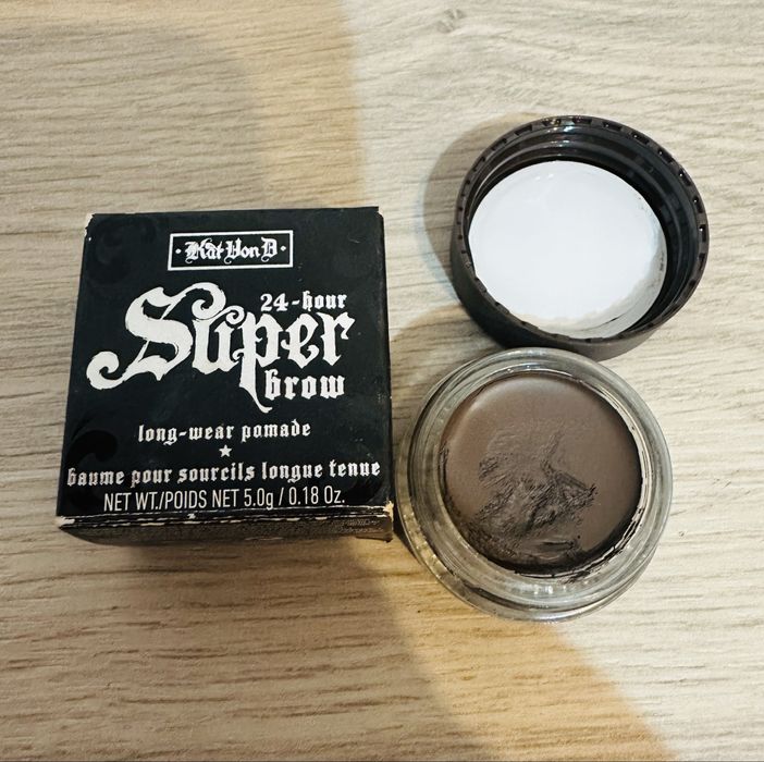 Kat Von D Pomade 50 lei