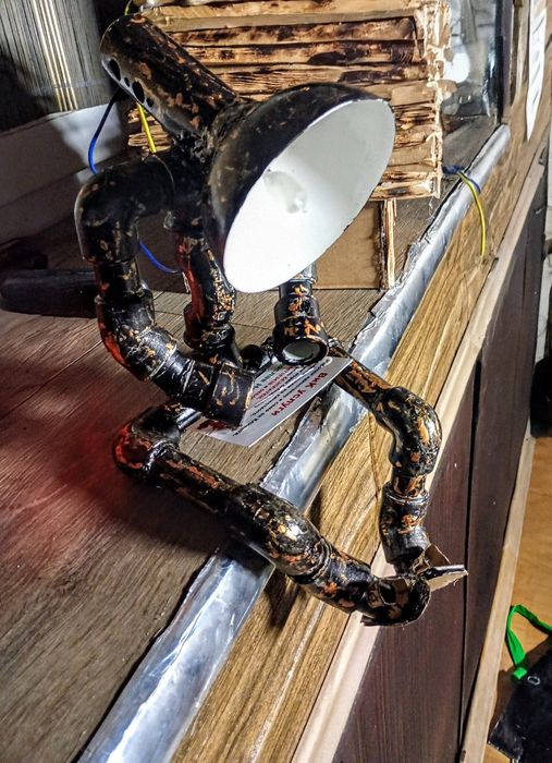 Индустриална настолна лампа Ръчно изработена  от Вик Части