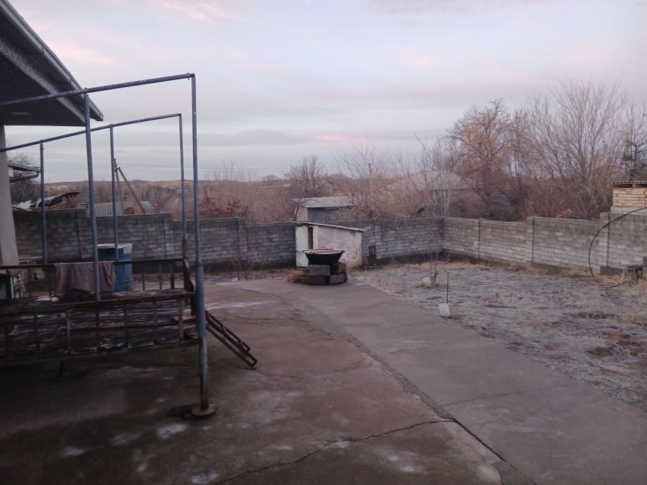 Дача сотилади 4хона 6сотих бохово жой