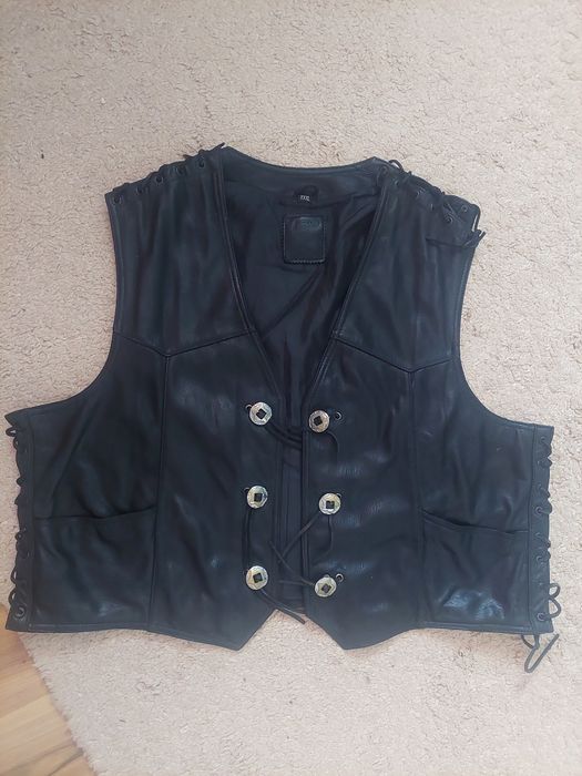 Vesta piele cu snur,de barbat ideal moto,chopper,rock sau strada, 3XL