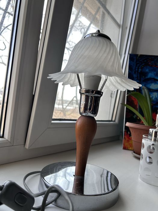 Светильник настольный