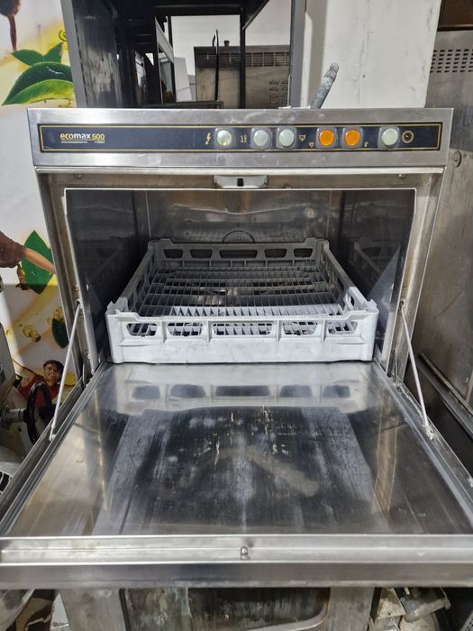 Mașina spălat vase cu capota, la 380v, program scurt