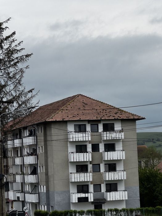 Complex imobiliar de investiții de vânzare în centrul orașului Baraolt – 40 de garsoniere și spațiu de cazare funcțional