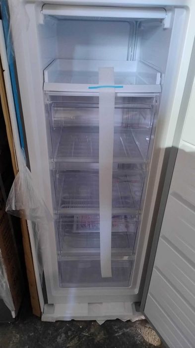 Чисто нов Вертикален Фризер Bomann 142.6 см 168 л Инокс