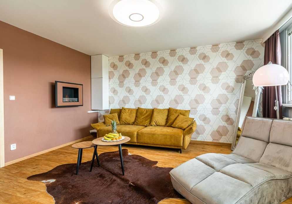 Дава се под наем Тристаен апартамент в Пловдив, Христо Смирненски - 80 кв.м за 250 € - Снимка #1