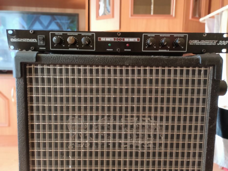 Vând urgent Cabinet Chitara eminence