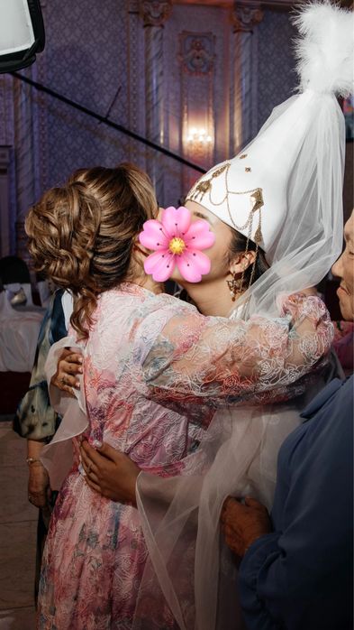 Платье на узату белое