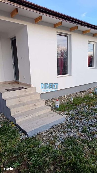 Casă cu 3 camere în suburbie, 70mp