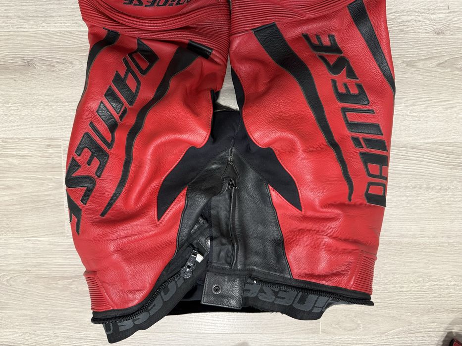 Costum/Combinezon moto piele Dainese