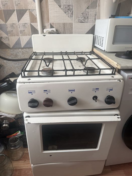 Газовая плита 4 конфорки с духовкой, самовывоз