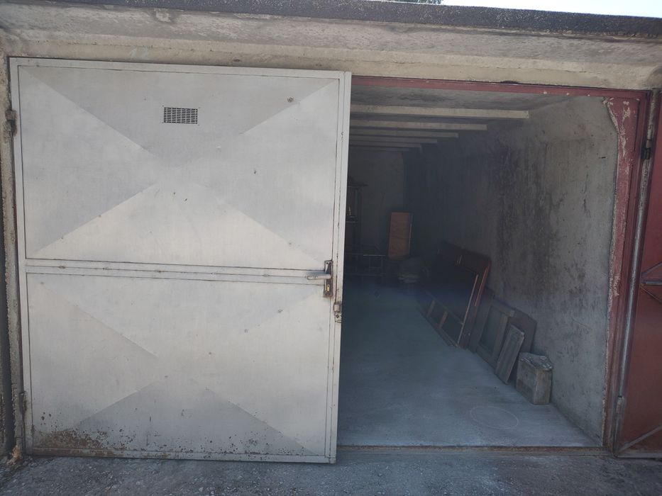 Продава се Гараж / Паркомясто в Горна Оряховица - 18 кв.м за 624 €/кв.м - Снимка #2