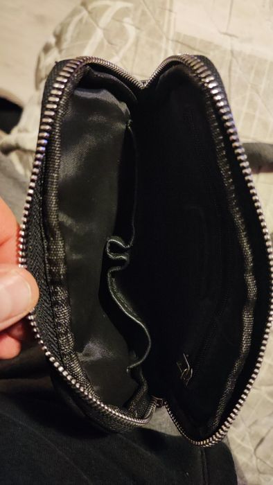 Кожена мъжка чантичка