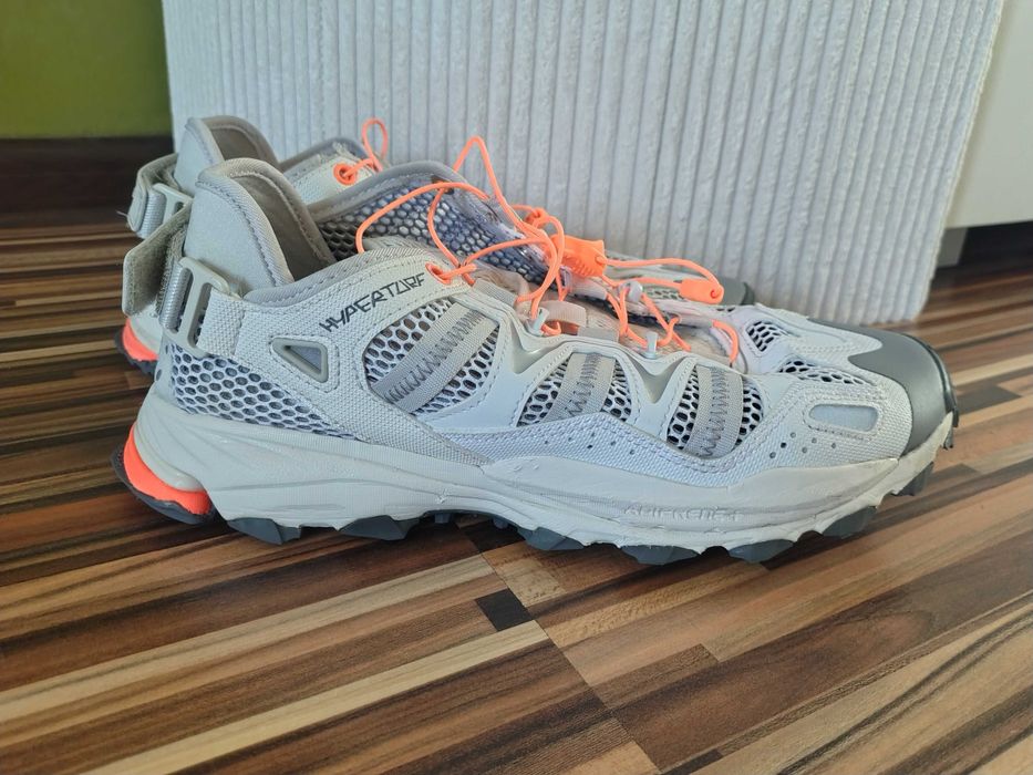 Adidas hyperturf  41 1/2