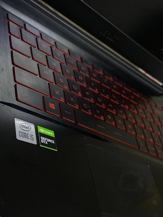 Noutbook MSI  Ps. Ai. Ae. Pr. CorelDraw