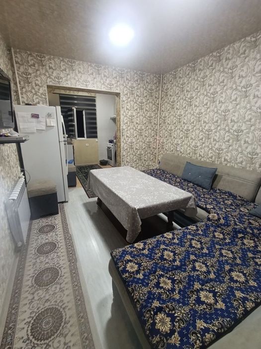 4/4/5 (4 этаж). Сергели 2. Квартира 92 м², дом панельный. Метро 500 м