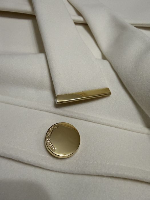 Палто бяло- ново от Англия