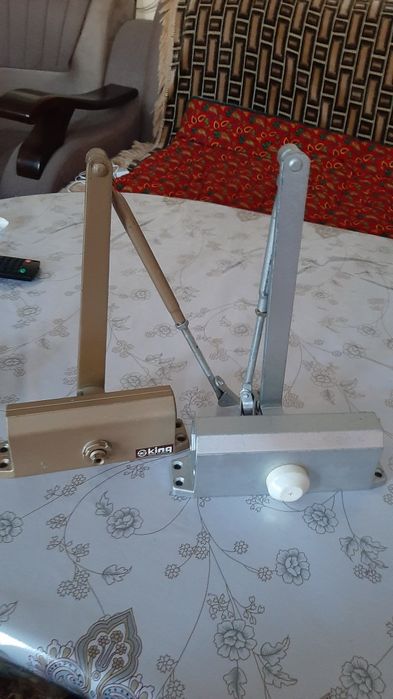 Зажм    для   дверь