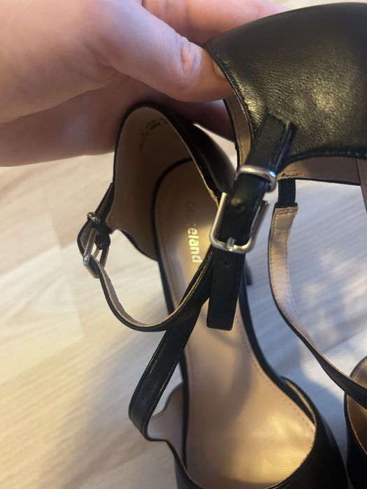 Sandale cu platforma Graceland 37