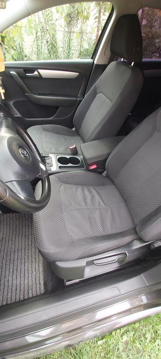 VOLKSWAGEN Passat 2011 — imagine 4