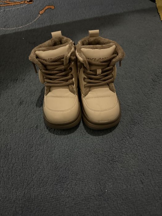 Детская    ботинка