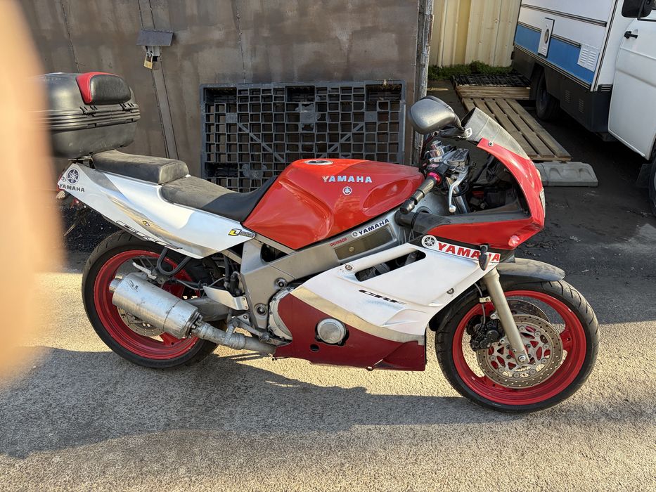 Продавам мотор Ямаха шосейка и скитери.