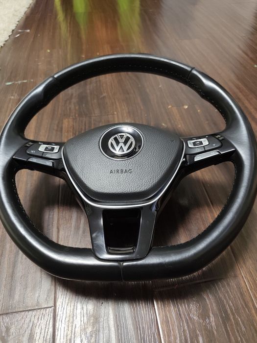 Volan Volkswagen Multifuncțional 18 Comenzi – Original OEM