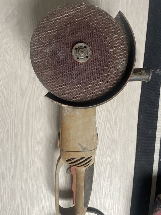 Болгарка нормольно состоения