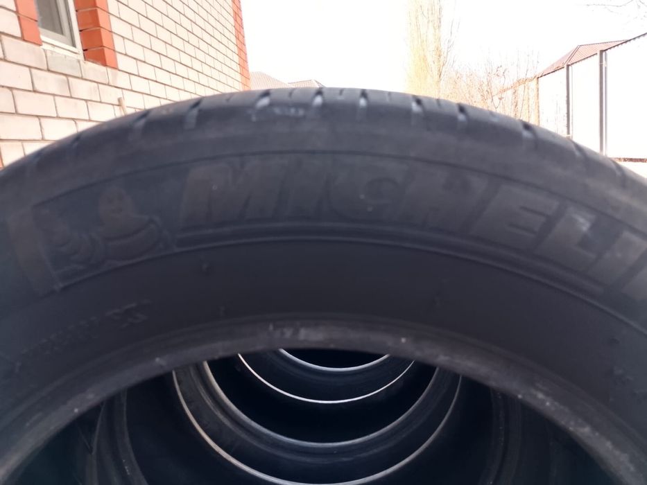 Продам шины летние Мишлен 4шт